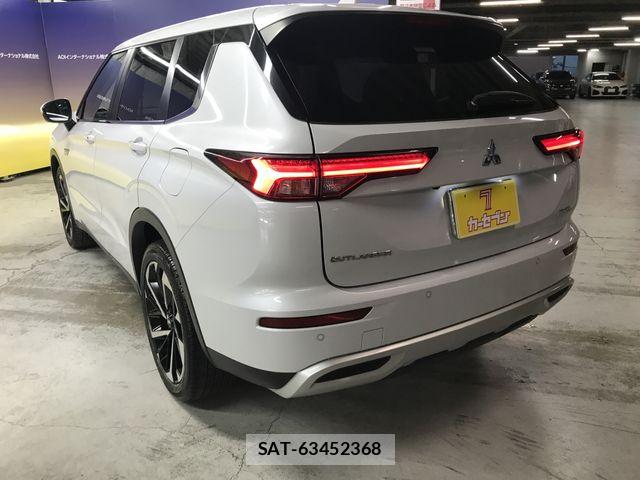 Mitsubishi OUTLANDER PHEV 2023-03 8660927-10