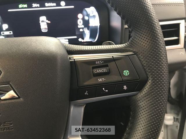 Mitsubishi OUTLANDER PHEV 2023-03 8660927-28