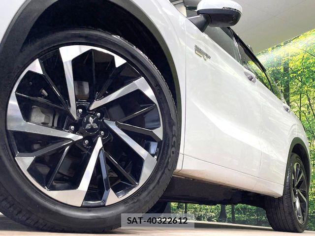 Mitsubishi OUTLANDER PHEV 2022-07 8686255-13