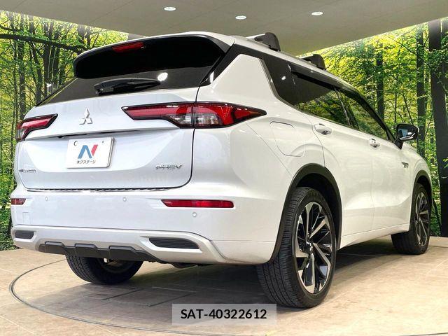 Mitsubishi OUTLANDER PHEV 2022-07 8686255-17