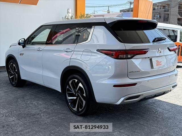 Mitsubishi OUTLANDER PHEV 2022-08 8686259-12