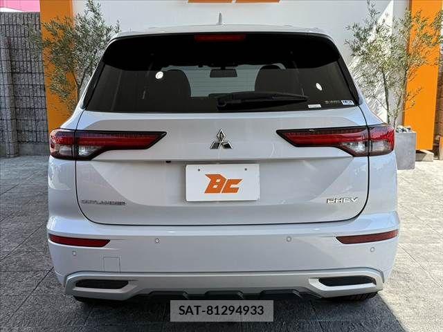 Mitsubishi OUTLANDER PHEV 2022-08 8686259-13