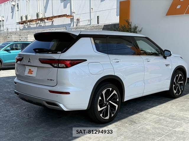 Mitsubishi OUTLANDER PHEV 2022-08 8686259-14