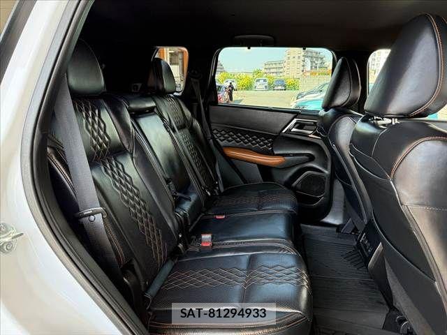 Mitsubishi OUTLANDER PHEV 2022-08 8686259-17