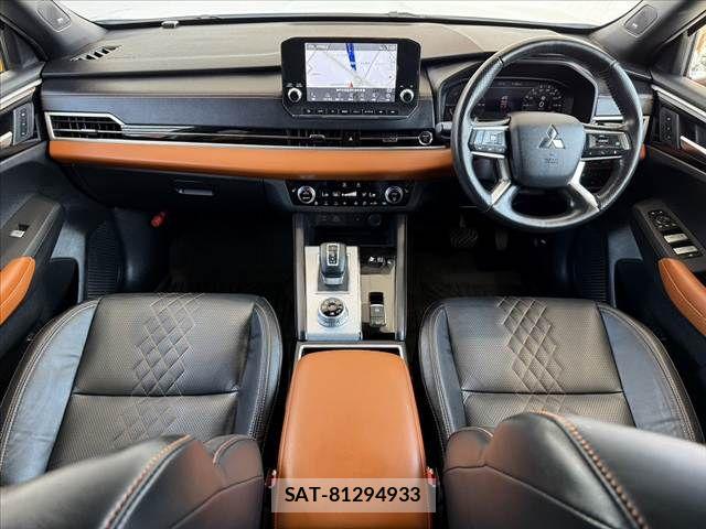 Mitsubishi OUTLANDER PHEV 2022-08 8686259-1