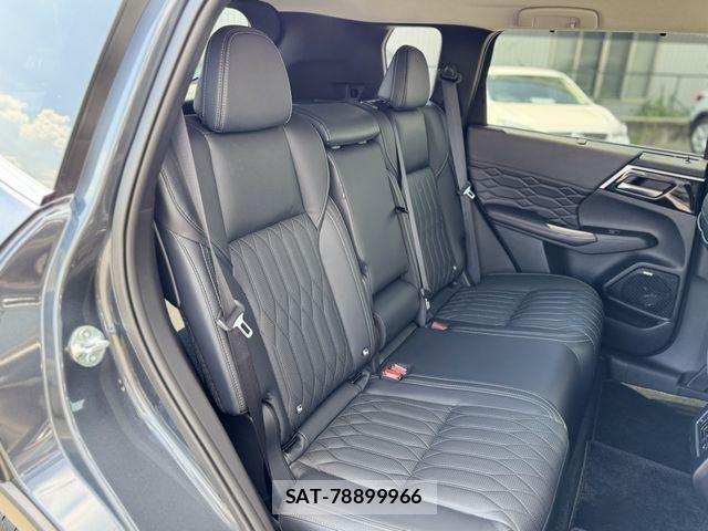 Mitsubishi OUTLANDER PHEV 2024-11 8686256-17