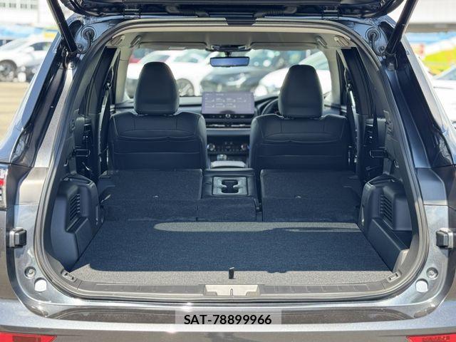 Mitsubishi OUTLANDER PHEV 2024-11 8686256-20