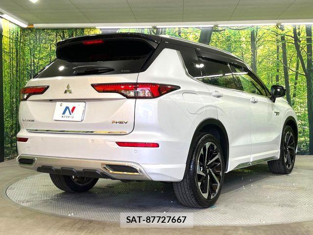 Mitsubishi OUTLANDER PHEV 2023-05 8686258-16