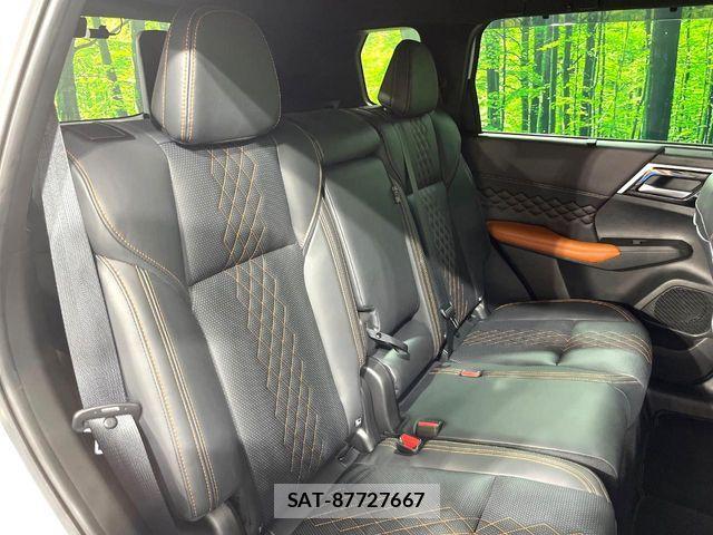 Mitsubishi OUTLANDER PHEV 2023-05 8686258-8