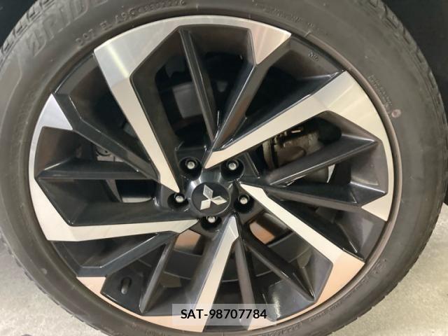 Mitsubishi OUTLANDER PHEV 2022-03 8745097-6