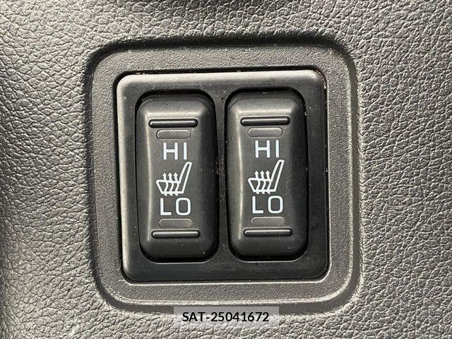 Mitsubishi OUTLANDER PHEV 2013-12 8745108-3
