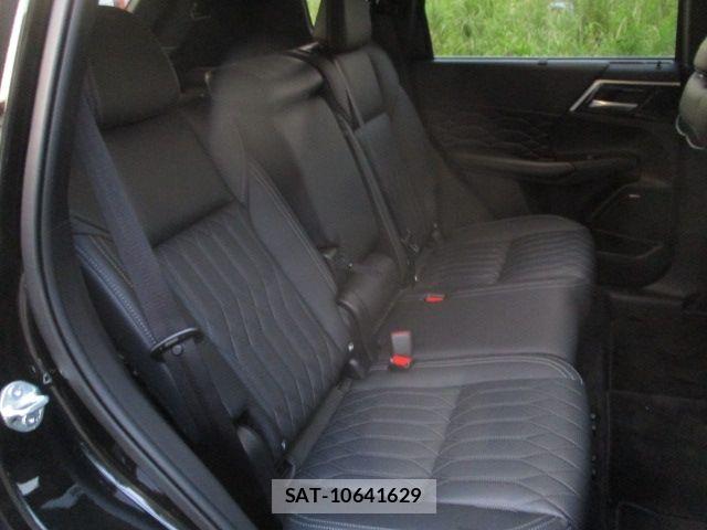Mitsubishi OUTLANDER PHEV 2024-11 8745094-9