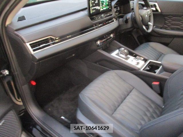 Mitsubishi OUTLANDER PHEV 2024-11 8745094-15