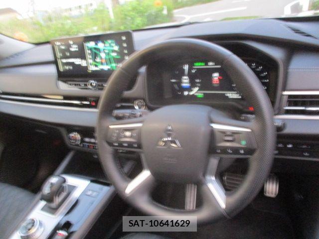 Mitsubishi OUTLANDER PHEV 2024-11 8745094-22