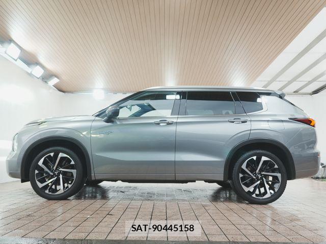 Mitsubishi OUTLANDER PHEV 2022-09 8745098-7