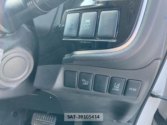 Mitsubishi OUTLANDER PHEV 2014-10 8745110-9