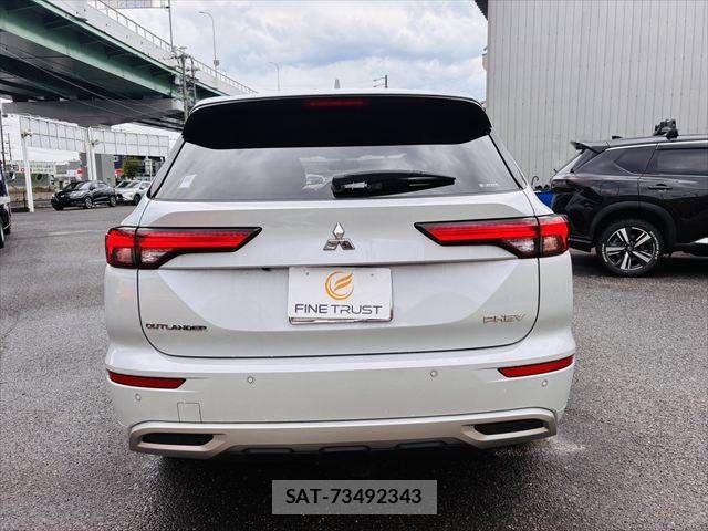 Mitsubishi OUTLANDER PHEV 2022-05 8745096-20