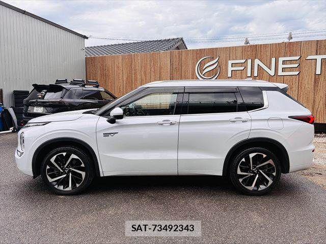 Mitsubishi OUTLANDER PHEV 2022-05 8745096-22