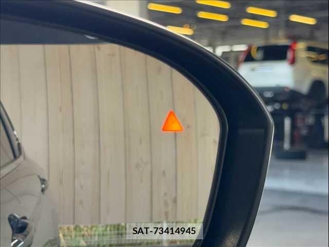 Mitsubishi OUTLANDER PHEV 2023-11 8745099-9