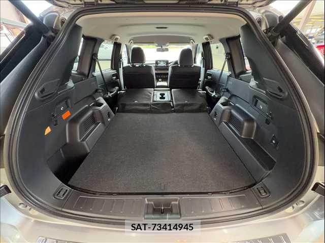 Mitsubishi OUTLANDER PHEV 2023-11 8745099-12