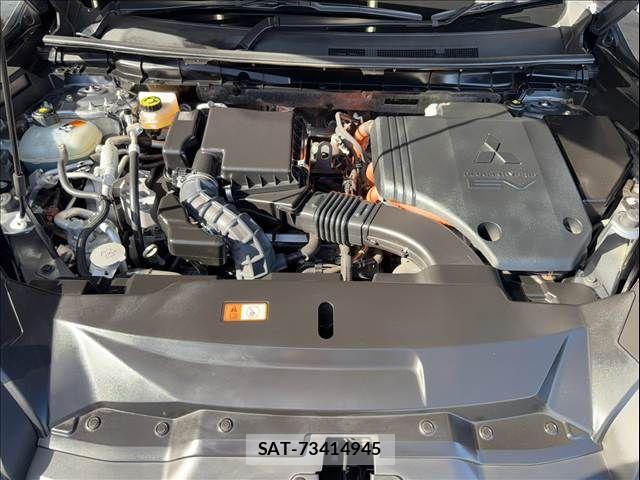 Mitsubishi OUTLANDER PHEV 2023-11 8745099-13