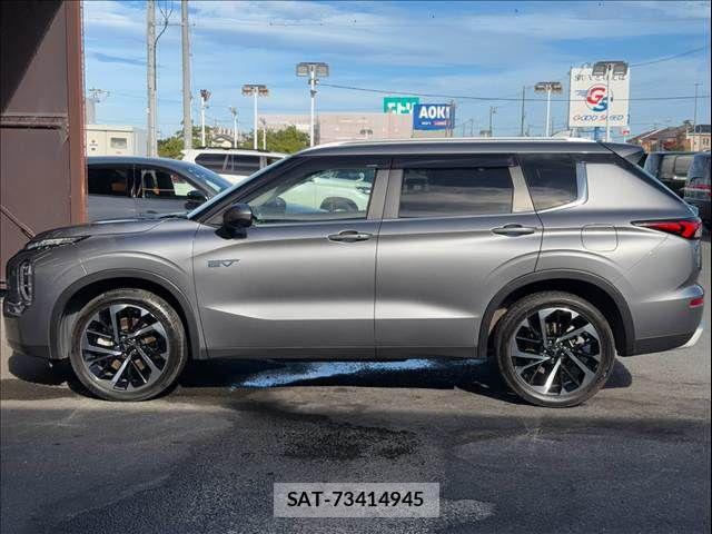 Mitsubishi OUTLANDER PHEV 2023-11 8745099-16