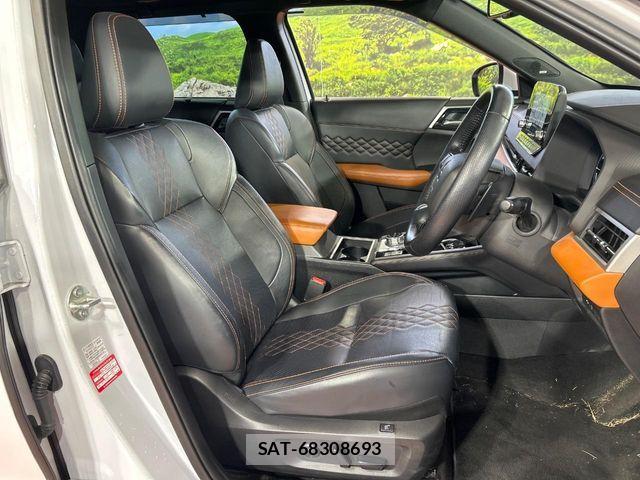 Mitsubishi OUTLANDER PHEV 2022-02 8797076-7