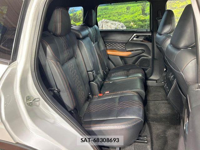 Mitsubishi OUTLANDER PHEV 2022-02 8797076-8