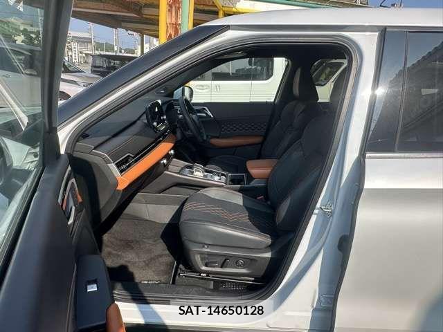 Mitsubishi OUTLANDER PHEV 2024-02 8797074-4
