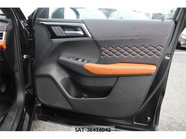 Mitsubishi OUTLANDER PHEV 2022-09 8797078-17