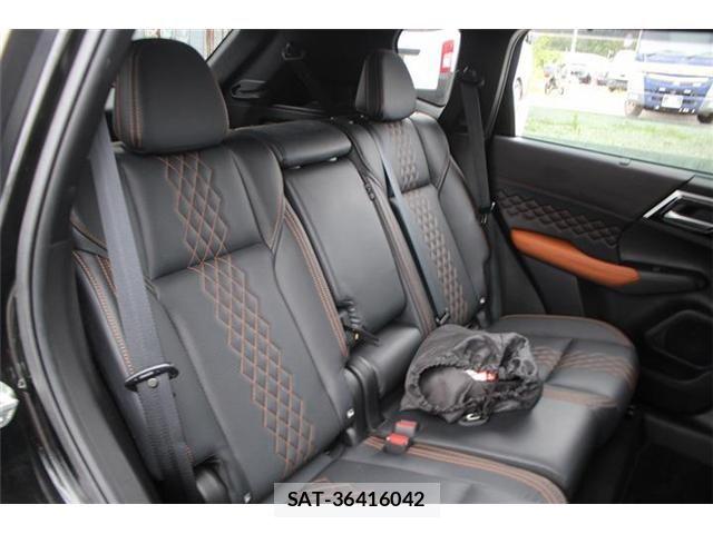 Mitsubishi OUTLANDER PHEV 2022-09 8797078-19