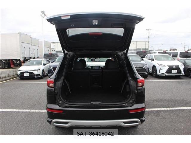 Mitsubishi OUTLANDER PHEV 2022-09 8797078-26