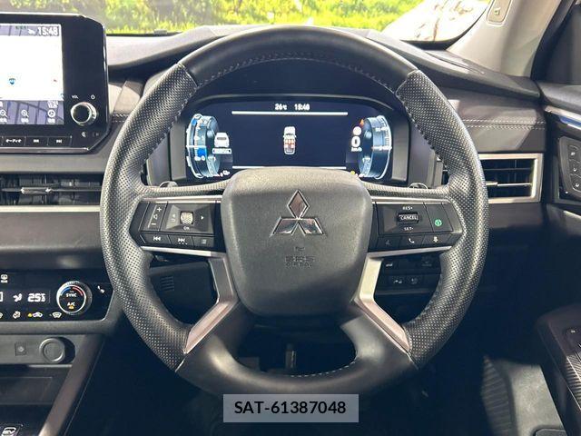Mitsubishi OUTLANDER PHEV 2022-08 8797077-11
