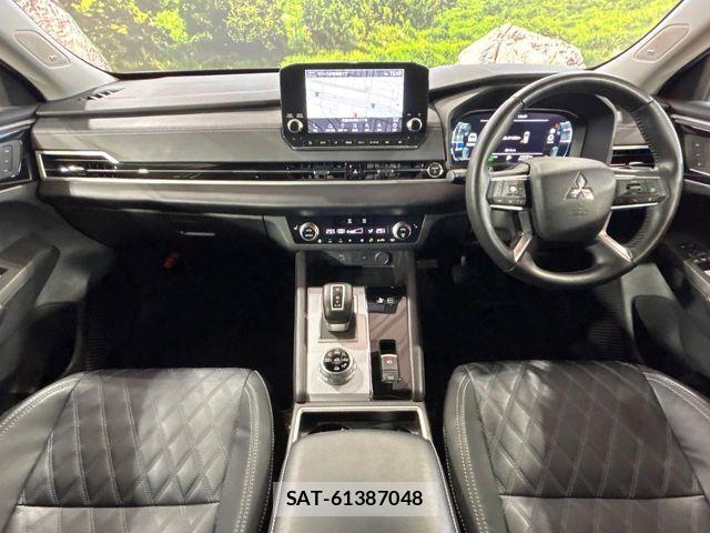 Mitsubishi OUTLANDER PHEV 2022-08 8797077-1