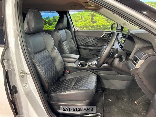 Mitsubishi OUTLANDER PHEV 2022-08 8797077-7