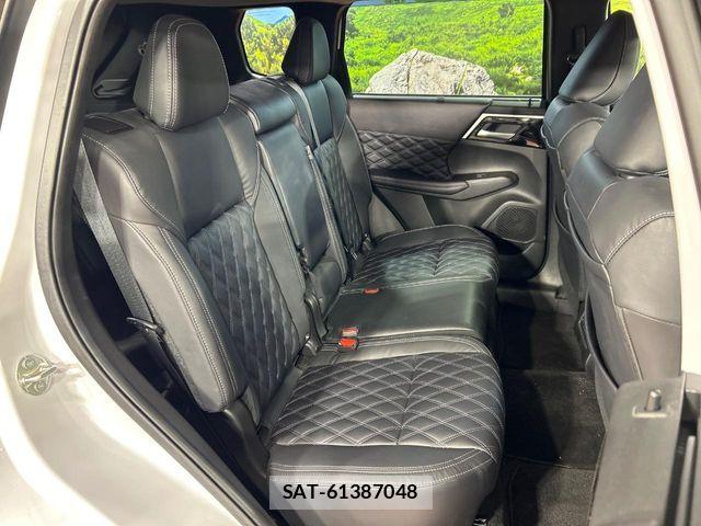 Mitsubishi OUTLANDER PHEV 2022-08 8797077-8