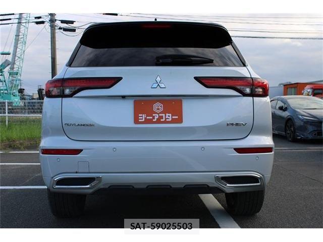 Mitsubishi OUTLANDER PHEV 2022-02 8797079-6