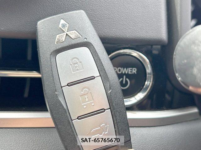 Mitsubishi OUTLANDER PHEV 2022-09 8797080-10