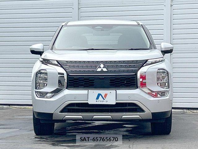 Mitsubishi OUTLANDER PHEV 2022-09 8797080-18