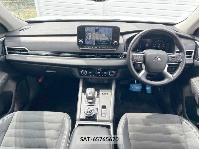 Mitsubishi OUTLANDER PHEV 2022-09 8797080-1
