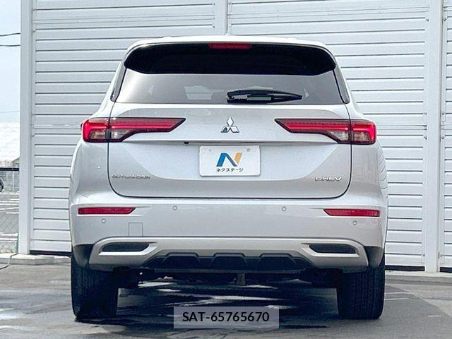Mitsubishi OUTLANDER PHEV 2022-09 8797080-19