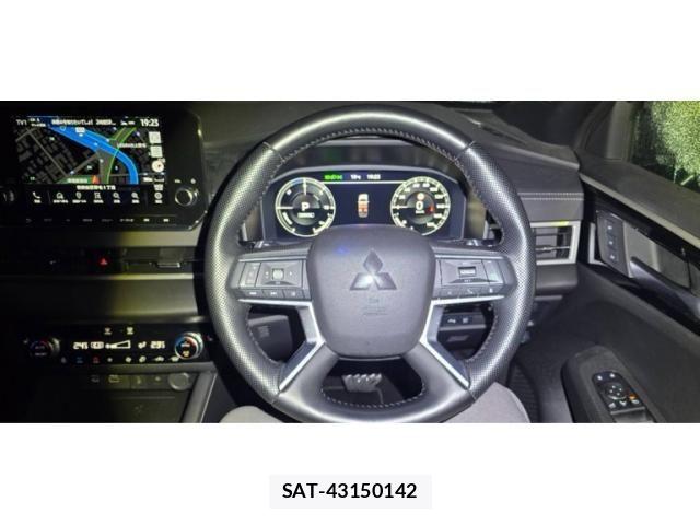 Mitsubishi OUTLANDER PHEV 2024-06 8797075-17