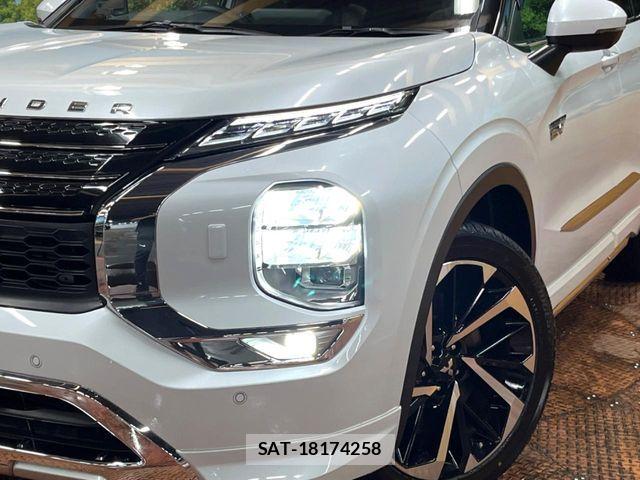 Mitsubishi OUTLANDER PHEV 2024-02 8830997-11