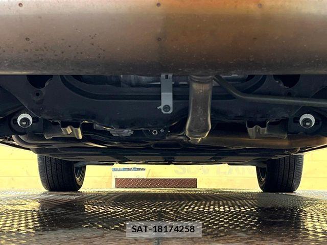 Mitsubishi OUTLANDER PHEV 2024-02 8830997-18