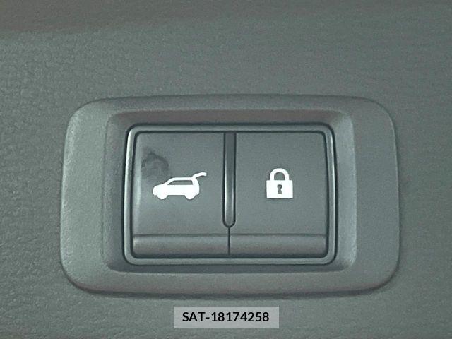 Mitsubishi OUTLANDER PHEV 2024-02 8830997-6