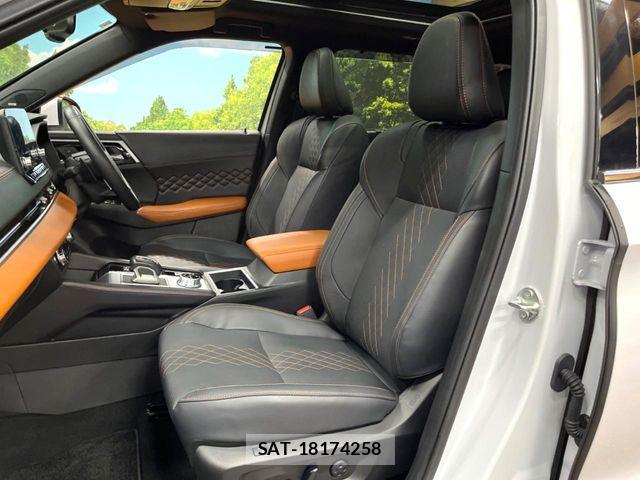 Mitsubishi OUTLANDER PHEV 2024-02 8830997-7