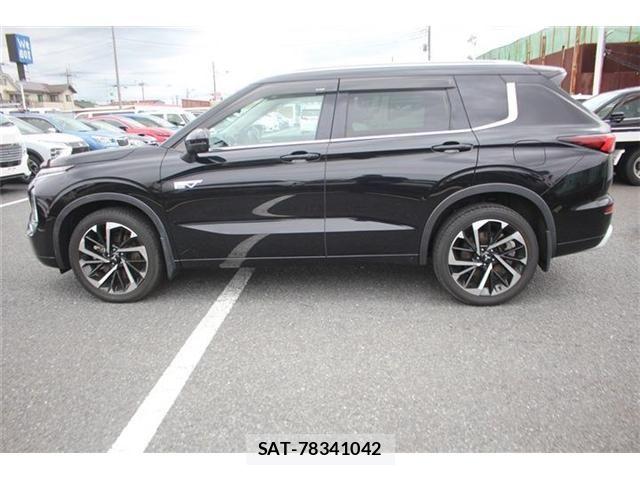 Mitsubishi OUTLANDER PHEV 2022-01 8831011-9