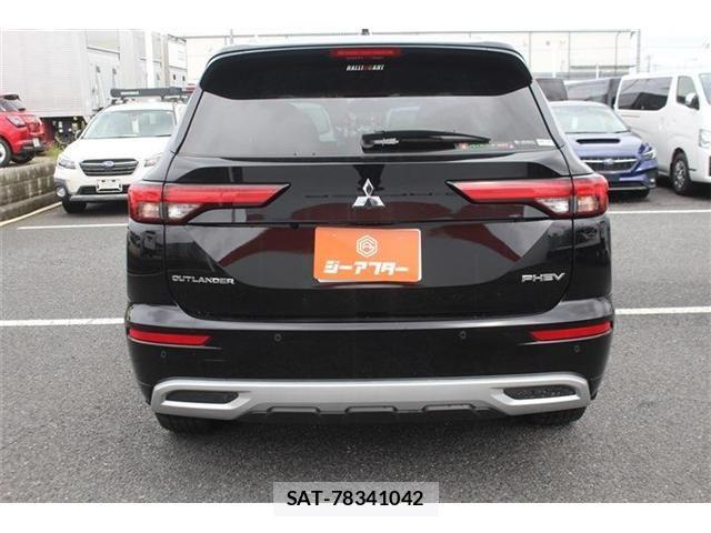 Mitsubishi OUTLANDER PHEV 2022-01 8831011-10