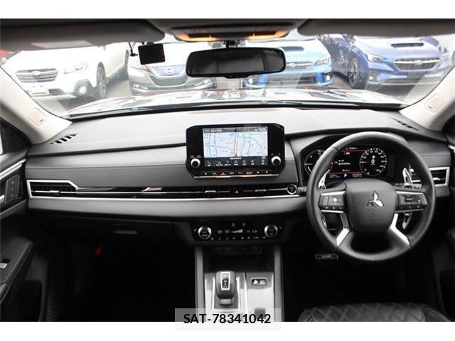 Mitsubishi OUTLANDER PHEV 2022-01 8831011-22