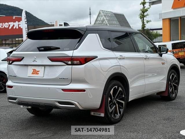 Mitsubishi OUTLANDER PHEV 2022-05 8831009-14